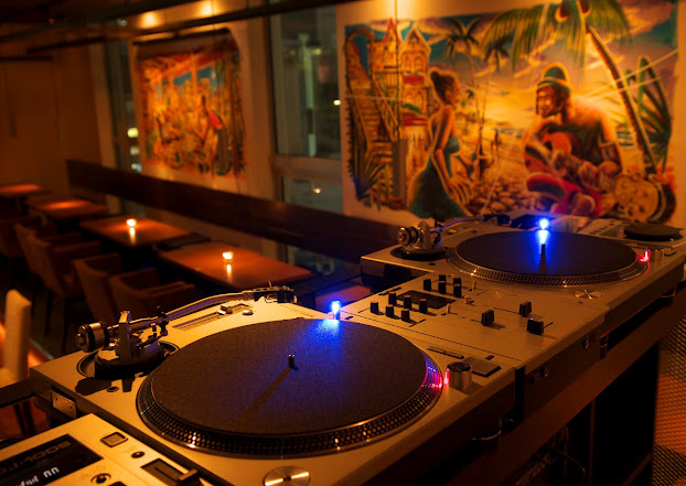 HiKaRi cafe & dining