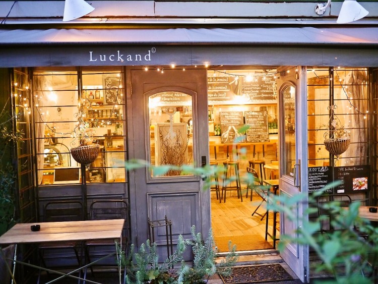 CAFÉ Luckand Et cetera