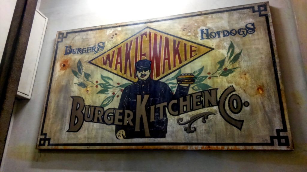 burger kitchen WAKIE WAKIE by cafemagazine